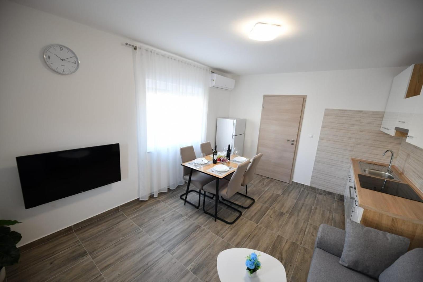 City Apartment 4You 扎达尔 客房 照片