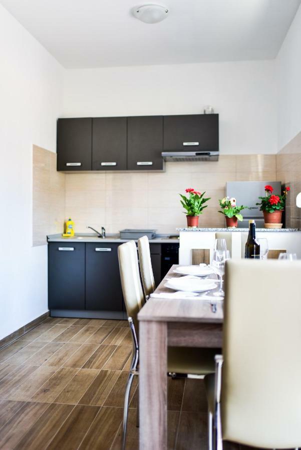 City Apartment 4You 扎达尔 外观 照片