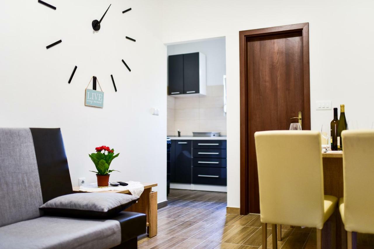 City Apartment 4You 扎达尔 外观 照片
